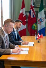 Le Yukon et l’Ontario signent un accord de partenariat pour explorer des solutions énergétiques.